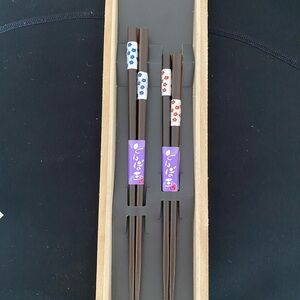 Elegant Brown Chopsticks Set with Floral Design